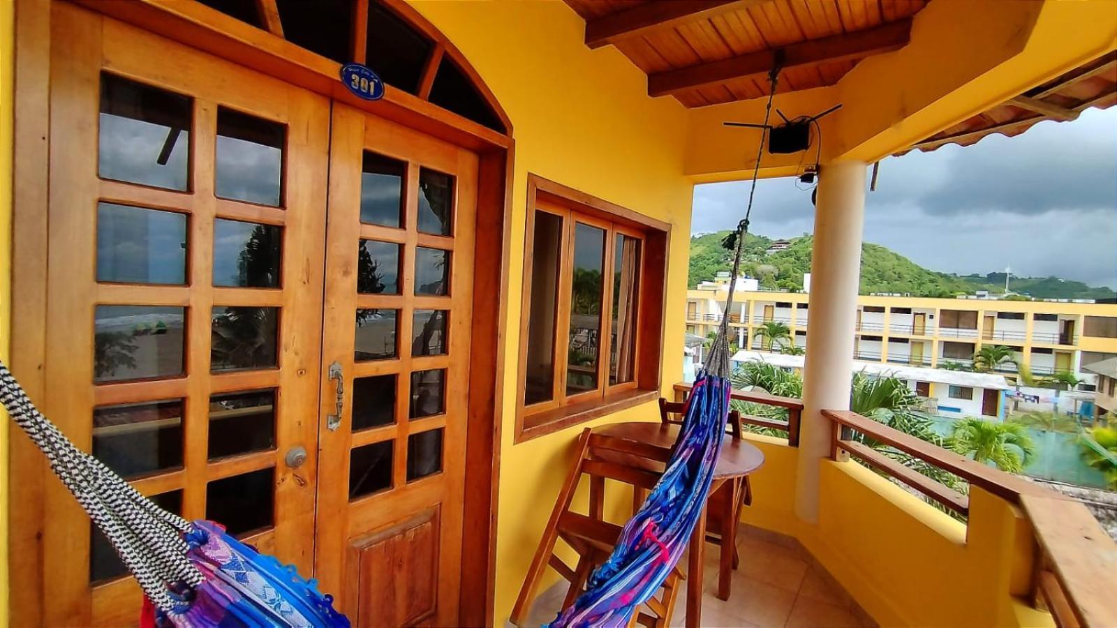 Hotel Cielo Azul Atacames Bagian luar foto