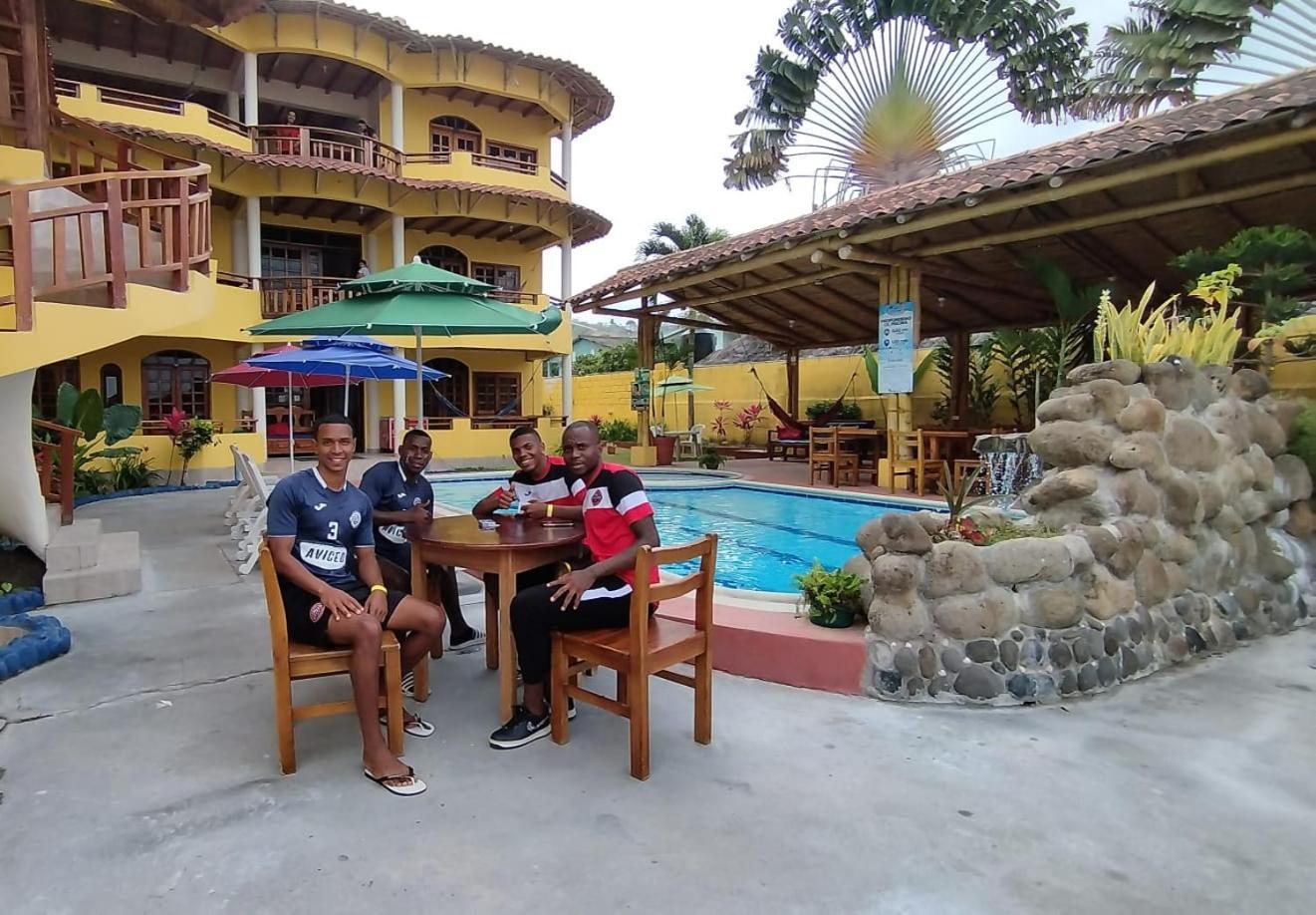 Hotel Cielo Azul Atacames Bagian luar foto