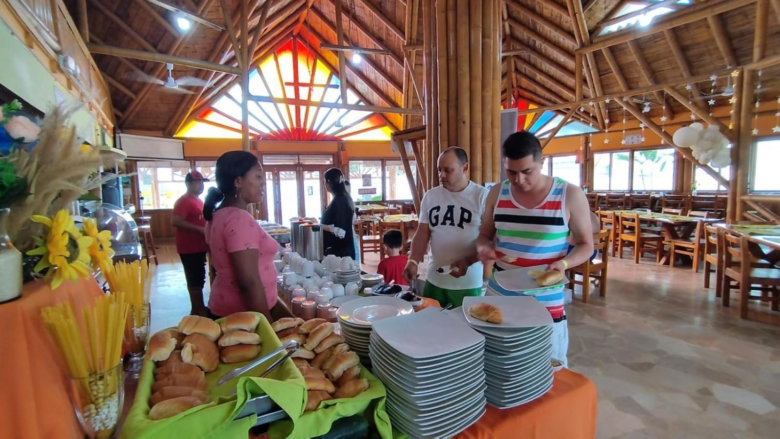 Hotel Cielo Azul Atacames Bagian luar foto